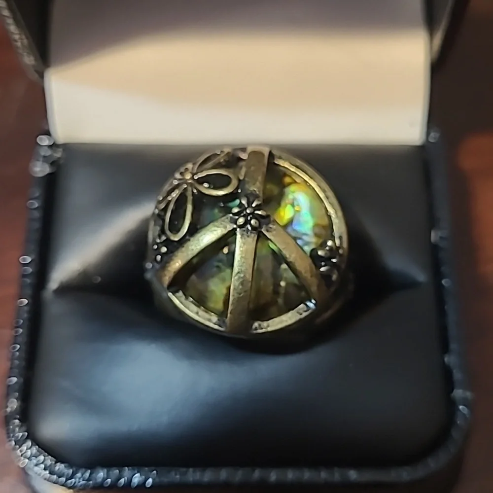 Peace sign brass ring - Picture 1 of 6